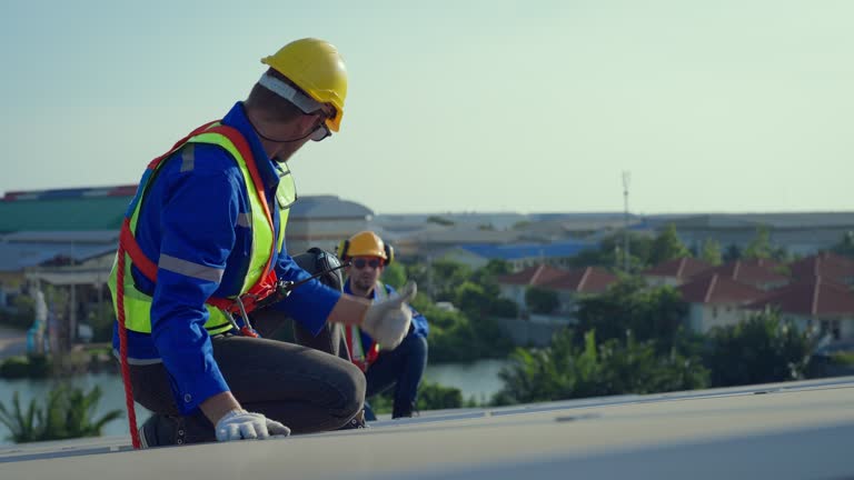 Best Emergency Roof Repair Services  in Morenci, MI